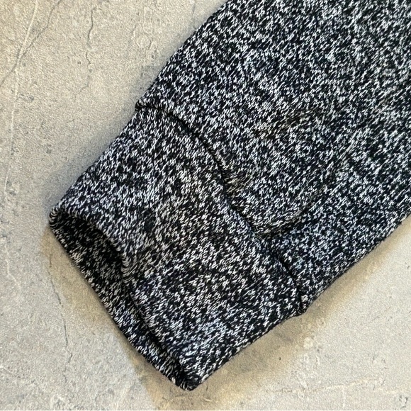 EUC Athleta Pose Long Sleeve Tunic Top - Picture 7 of 7